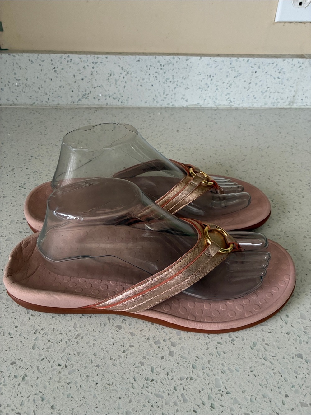 Bionic Sandals - Picture 2 of 8